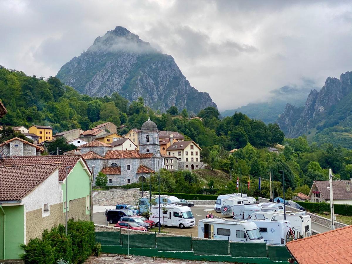 Hotel La Cuna Del Sella Oseja de Sajambre Eksteriør billede