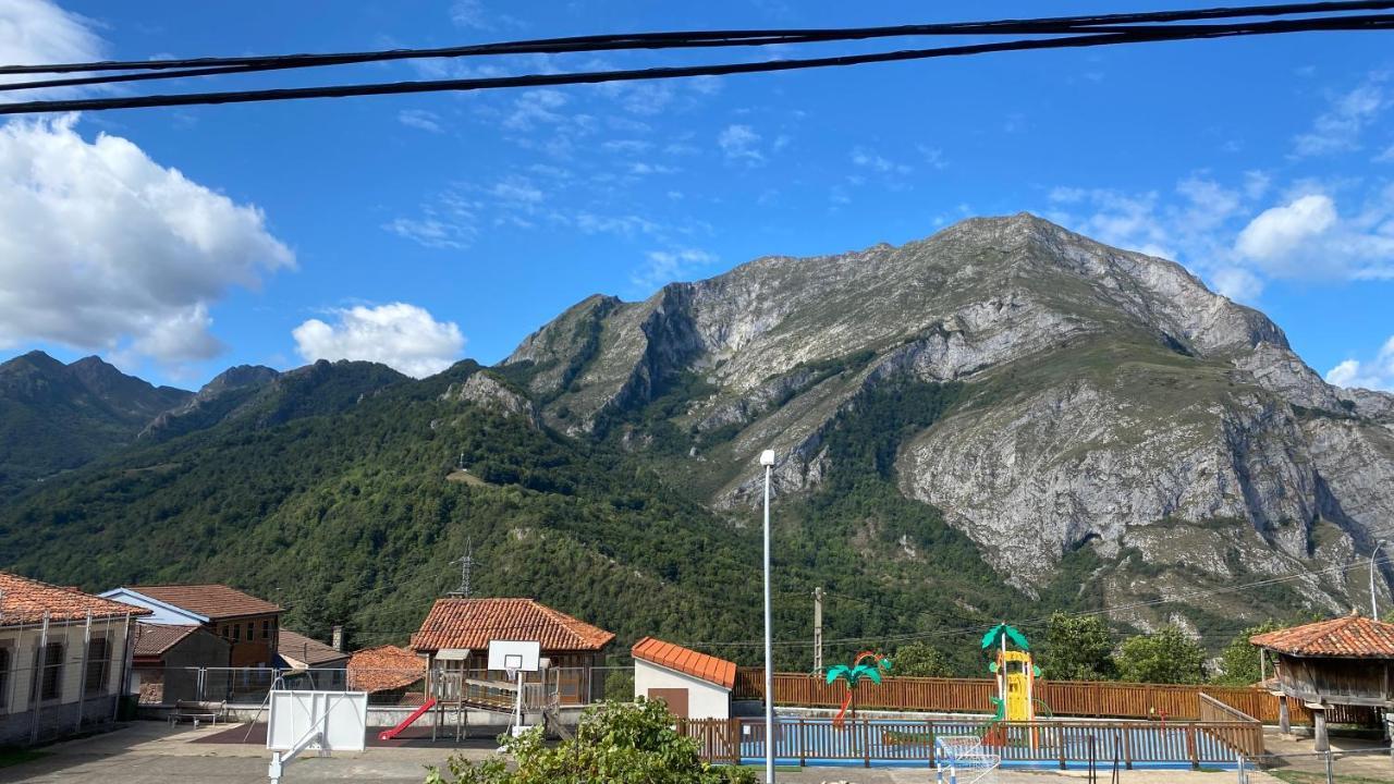 Hotel La Cuna Del Sella Oseja de Sajambre Eksteriør billede
