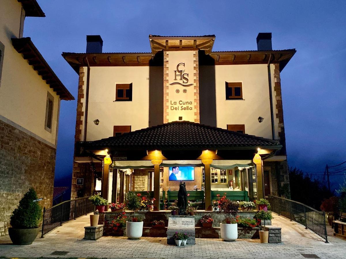 Hotel La Cuna Del Sella Oseja de Sajambre Eksteriør billede