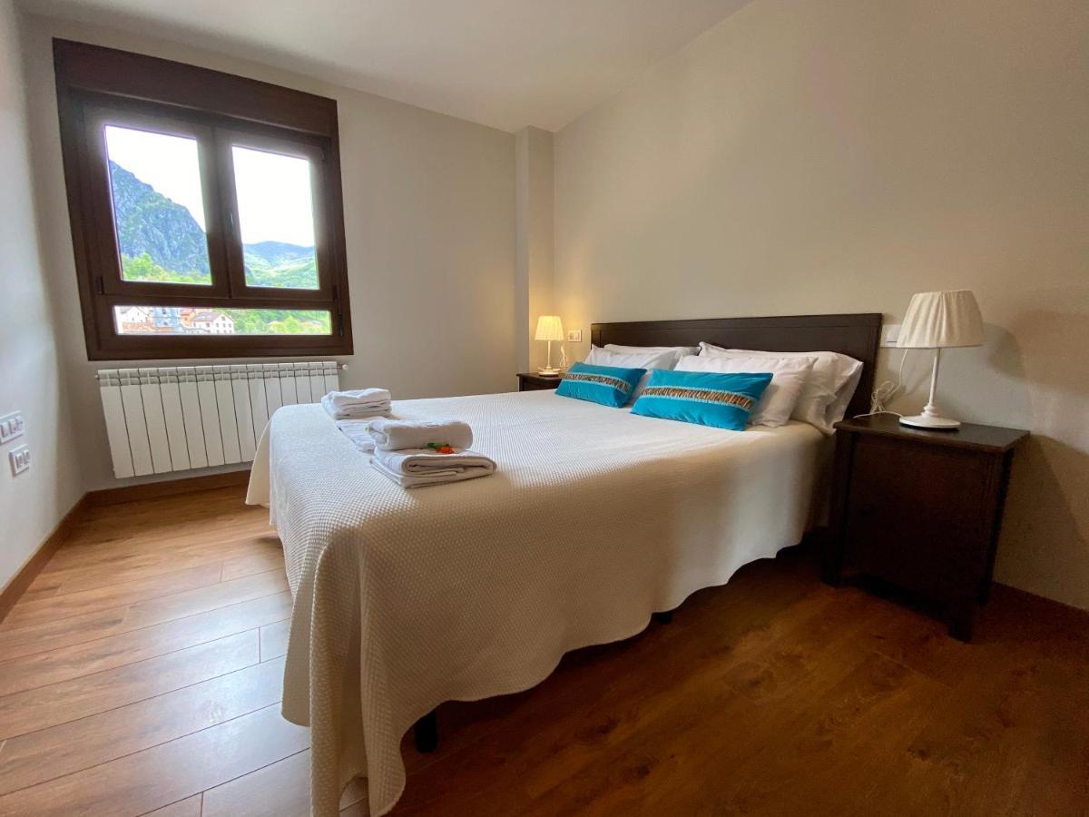 Hotel La Cuna Del Sella Oseja de Sajambre Eksteriør billede