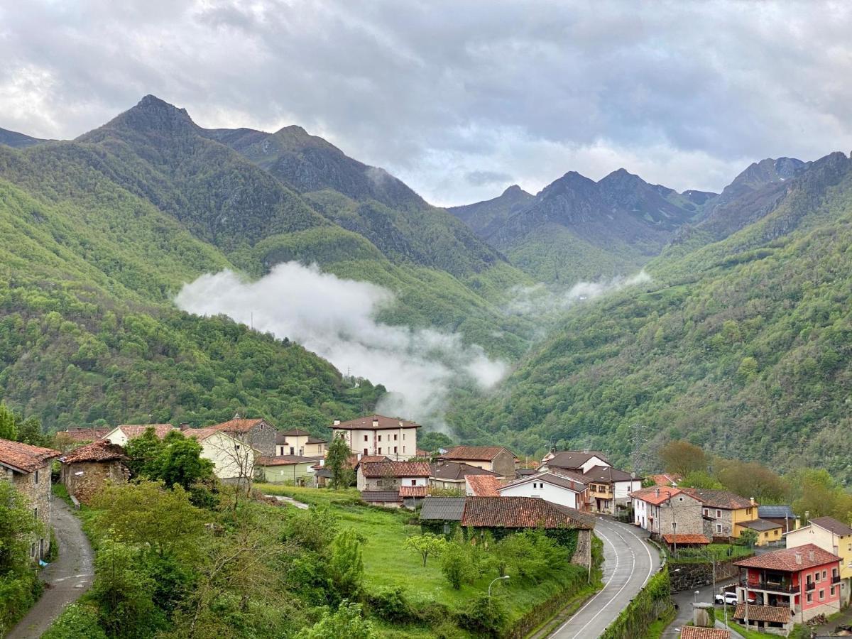 Hotel La Cuna Del Sella Oseja de Sajambre Eksteriør billede